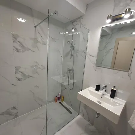Vlado 1 Apartment *